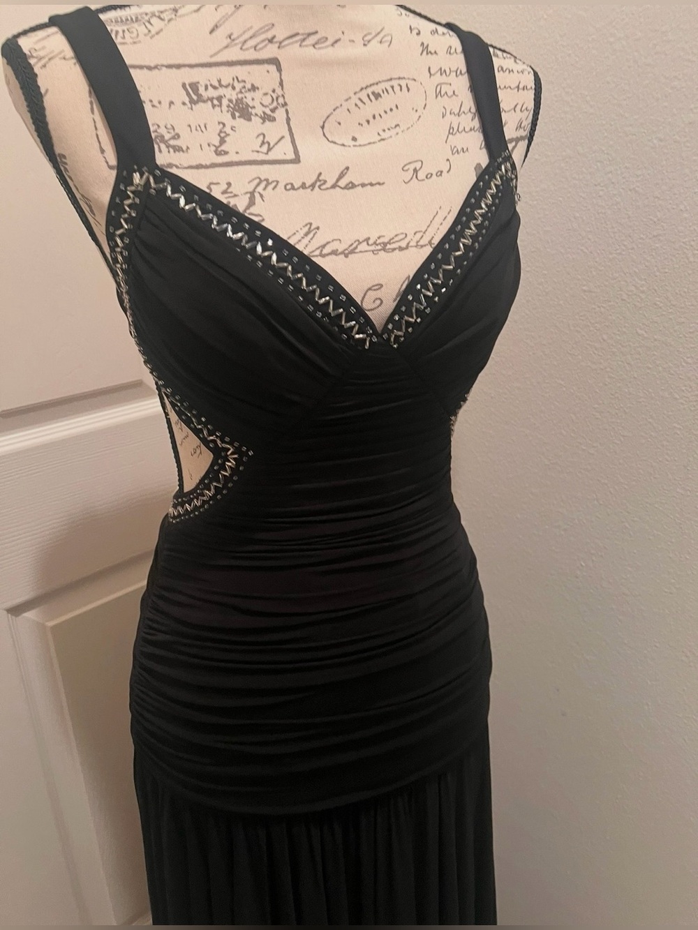 MAXI BLACK DRESS GOWN FROM BCBG MAX AZRIA SIZE S - Picture 13 of 15